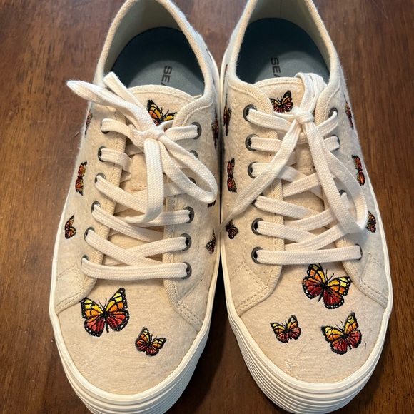 SeaVees Butterfly Embroidered Platform Sneakers size 7 - Picture 1 of 9